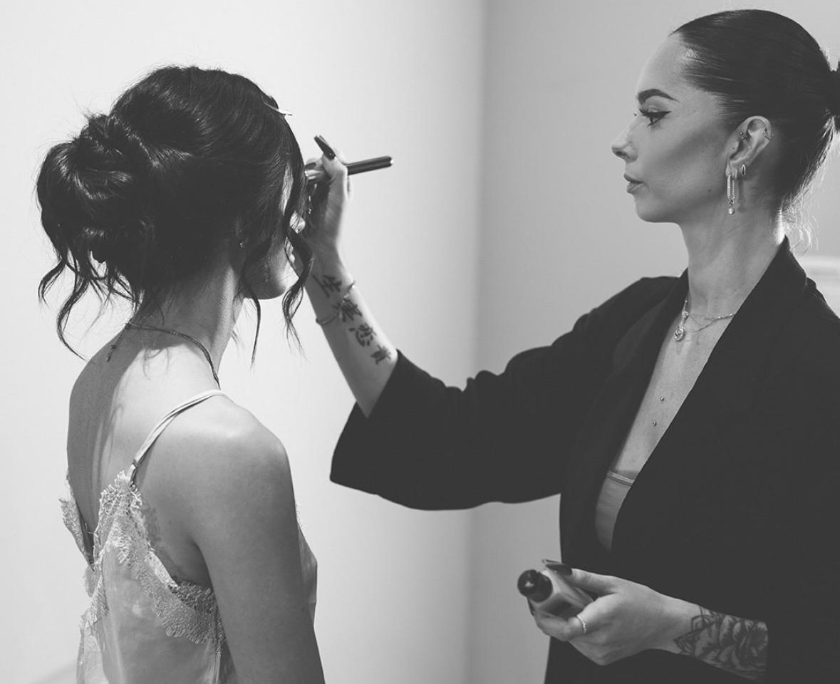 EMMIE MAKEUP-ARTIST